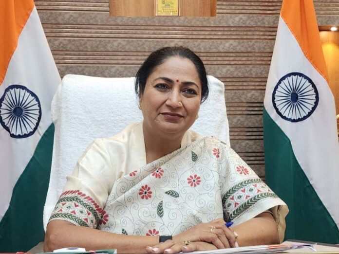 cm_rekha_4-2.jpg